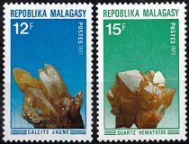 1971 - Madagascar Timbres n° 482/483 - Minéraux