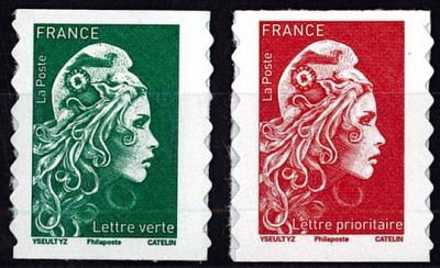 2022 - France n� 1598Aa/1599Aa - Marianne l\'engag�e - Paire LV, LP (carnet adh�sif) (Philaposte)